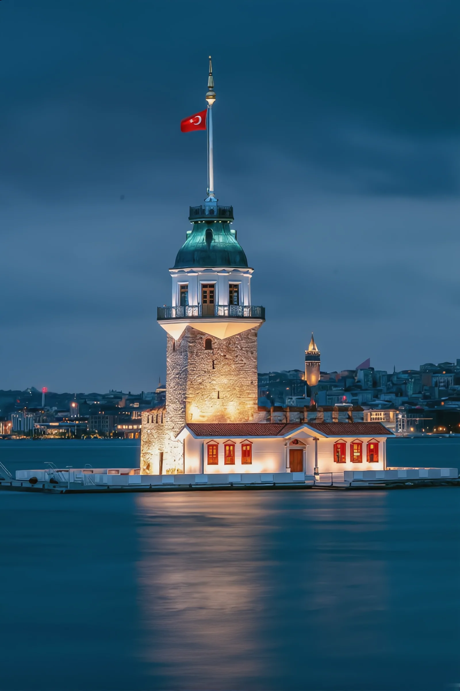 Kız Kulesi'nde Akşam — Kültür & Miras cam tablo